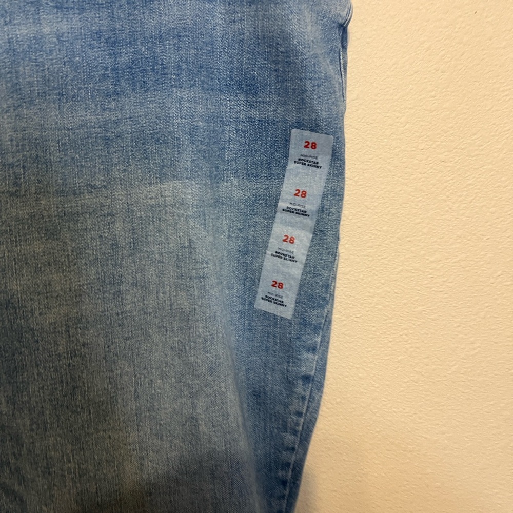 Old Navy Rockstar Super Skinny Women's Jeans. Size 28 - Picture 2 of 7